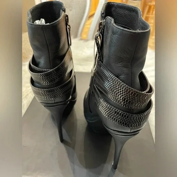 RODO LEATHER HEELS MADE IN ITALY NIB SIZE 9.5